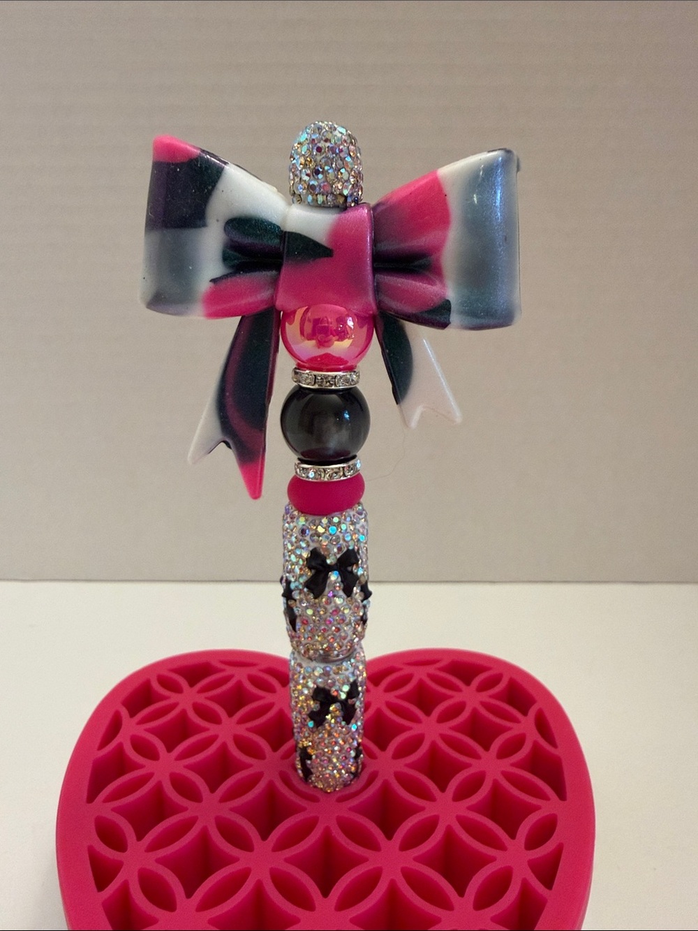 Pink and Black Bow Sparkle Beaded Pen